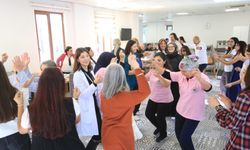 Kepezli miniklerden huzurevi ziyareti