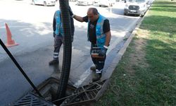 ASAT, Kepez'de yağmursuyu hatlarını temizliyor