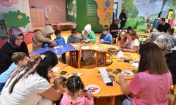 Kepez'in miniklerinden Atatürk'e sevgi dolu izler