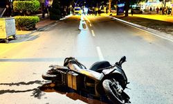 Otomobilin çarptığı motosikletli hayatını kaybetti