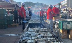 Alanya’da geleneksel hamsi festivali başladı 7 ton hamsi ücretsiz dağıtılacak