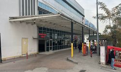 Özel lisede gıda zehirlenmesi alarmı: 14 öğrenci hastaneye kaldırıldı