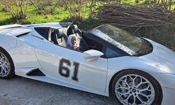 Lamborghini ile geldi, köy yollarında ilgi odağı oldu