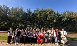 Bedriye Bileydi öğrencileri Anıtkabir’de