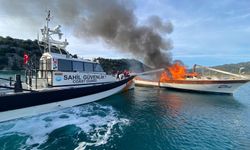 Demre'de yat alev alev yandı