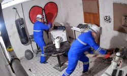 ’Stres evi’ne girenler eşyaları kırıp rahatlıyor