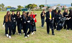 Serik'te öğrencilerden çevre temizliği