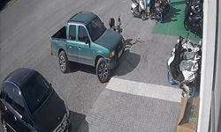 Manavgat'ta iki otomobil kavşakta çarpıştı