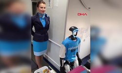 Rus havayolu şirketinden dünyada ilk kez robot kabin memuru testi