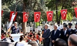 Topçu Yüzbaşı Mustafa Ertuğrul Aker, anıt mezarında anıldı