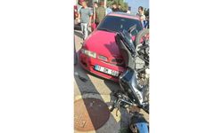 Motosiklet, ’U’ dönüşü yapan otomobile çarptı