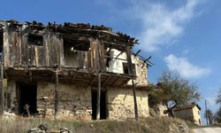 450 yıllık köy hayalet köye dönüştü...Köyde sadece 4 kişi yaşıyor