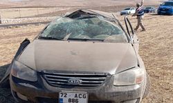 Otomobil takla attı, camdan fırlayan çocuk hayatını kaybetti