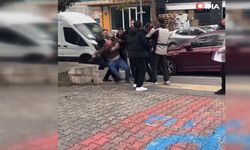 Adli Tıp Kurumu önünde tekme tokat kavga