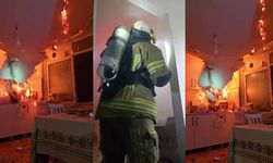 Yangında tavan çöktü, itfaiye ekipleri ölümden döndü... O anlar kameraya yansıdı