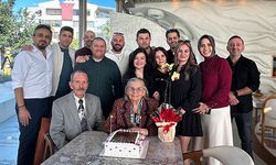 Mezunlardan 28 yıl sonra öğretmene büyük sürpriz