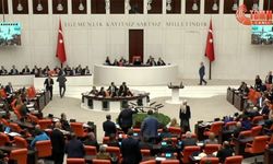 AK Parti Milli Dayanışma, kardeşlik ve Demokrasi Komisyonu raporunu TBMM’ye teslim etti