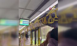 Otobüste yağmur yağdı, yolculuk yaparken şemsiye açtı