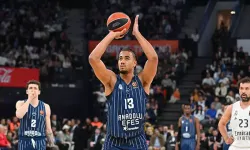 Anadolu Efes - Real Madrid: 75-81