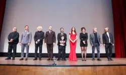 Beyazperdede 'Bak Postacı Geliyor'