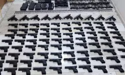 Polisin durdurduğu otomobilden cephanelik çıktı!