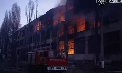 Zelenskiy: Rusya, 30 füze ve 450'den fazla İHA ile saldırı düzenledi