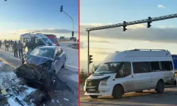 Öğrenci servis minibüsü ile otomobil çarpıştı: 9 yaralı