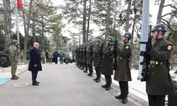 Bakan Güler, Mehmetçiğin yeni yılını kutladı