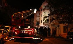 Kepez’de apartman yangını