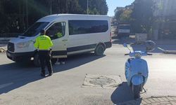 Manavgat'ta minibüs ile motosiklet çarpıştı
