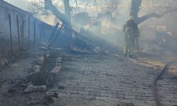 Yanan ev kullanılamaz hale geldi