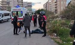 Husumetlileriyle karşılaşan genç bıçaklanarak yaralandı