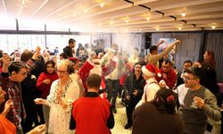 Engelsiz Kafe'de 'Yeni yıla merhaba' partisi