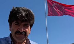 "Bayrak Adam"ın vatan sevdası: Her tepeye bir bayrak