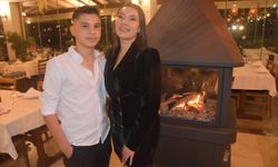 Alara Restoran’da sürpriz doğum günü kutlaması