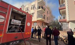 Antalya’da 2 katlı binada yangın: 1 kişi hastaneye kaldırıldı