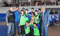 Küçükler ve Yıldızlar Futsal turnuvası sona erdi