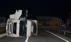 Serik'te TIR dorsesi zincirleme kazaya neden oldu