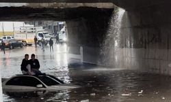 Demre’de sağanak şoku: 2 kişi kurtarıldı
