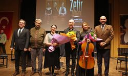 ‘Zefir Zamanı’ ile 2025’e veda ettiler