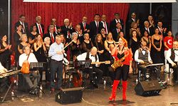 Yılın son nostalji konserinde doyasıya eğlence