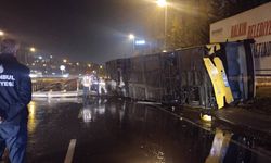 Kontrolden çıkan otobüs yan yattı