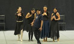 Yılın ilk prömiyeri 'Tria'