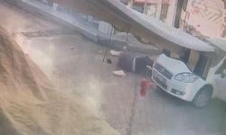 Alışveriş yaptıktan sonra otomobilin altında kaldı