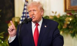 Trump: "İran, barışçıl protestocuları vurup şiddetle öldürürse, ABD onların yardımına koşacaktır"