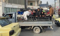 Halep’te siviller bombaların altında tahliye ediliyor