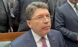 Bakan Tunç: "Bayrak indirme olayıyla ilgili 14 kişi gözaltına alındı''