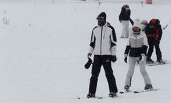 Uludağ’da kar kalınlığı 76 santimetreye ulaştı, pistler doldu taştı