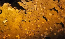 Kuruyan 'Dilek Gölü'ne artık kağıt para atılıyor