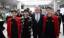 Bakan Bak: Gençlerimizle sürekli etkileşim içindeyiz